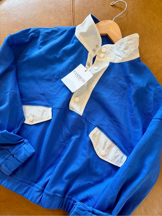 Sweaters - NWT Women’s Blue Pullover with White Trim